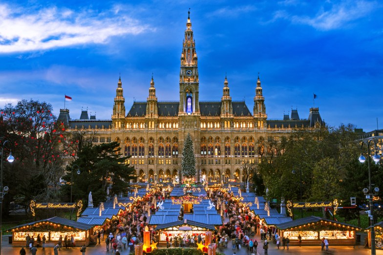 Christmas marketing in front of Vienna Town Hall